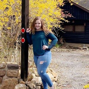 Meet your Posher, Makayla